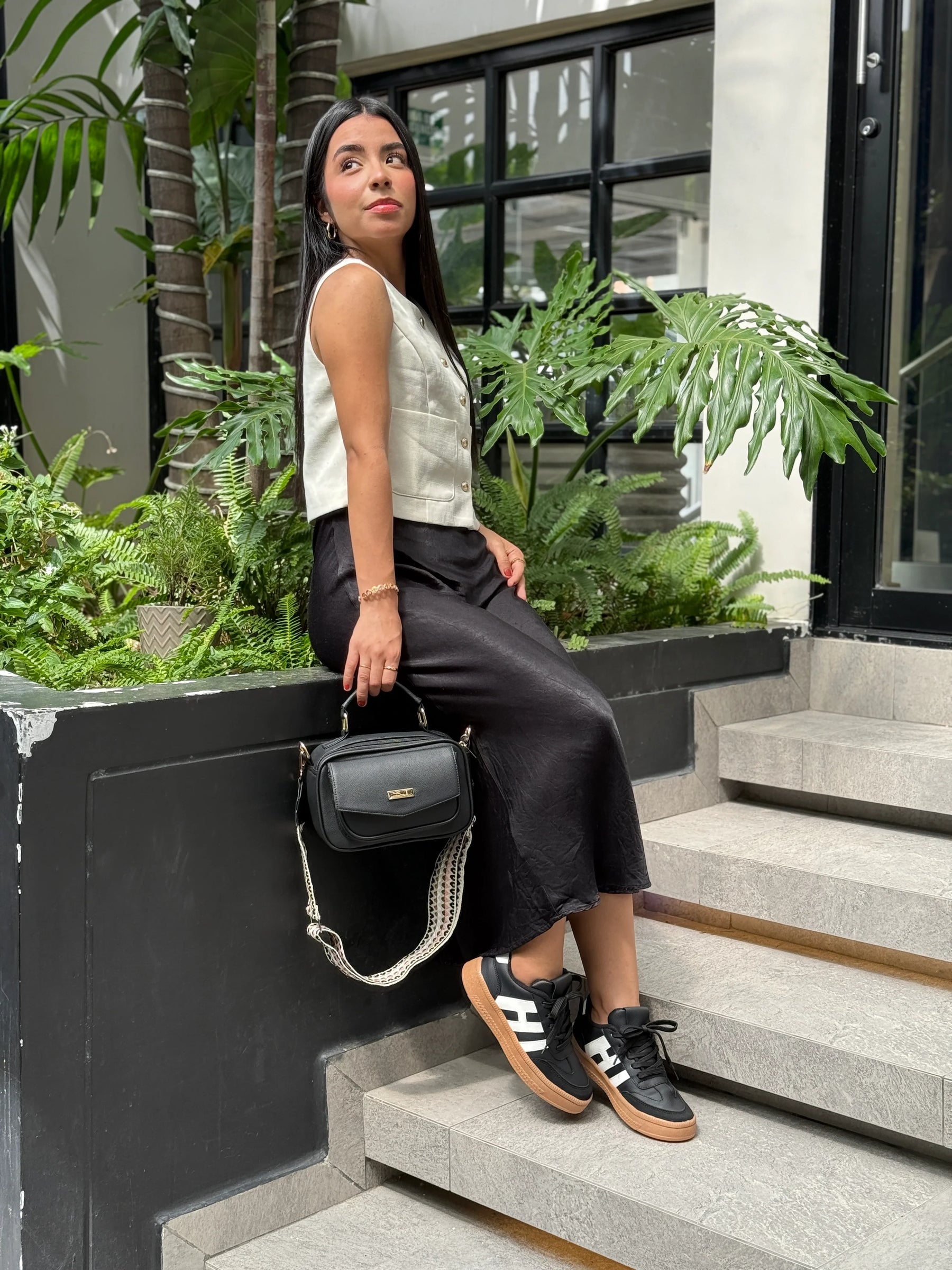 COMBO TENIS AMBAR NEGRO + BOLSO N308