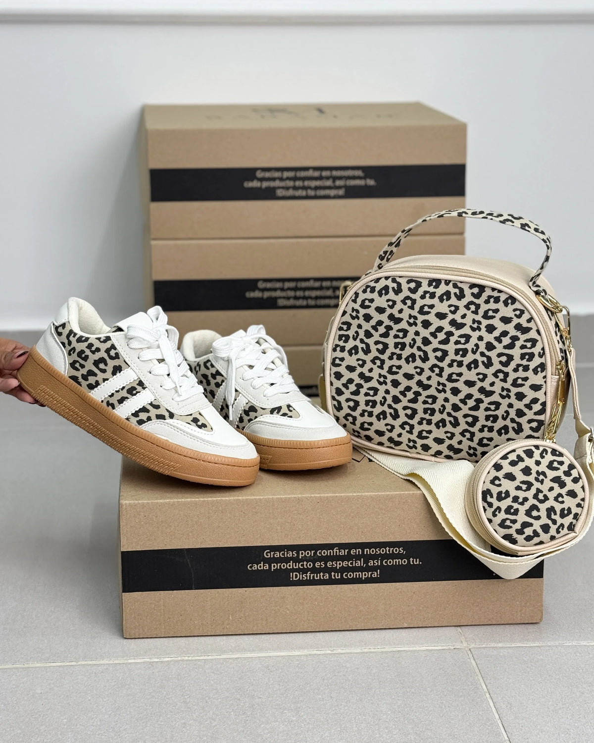 COMBO PARA MUJER DE TENIS + BOLSO