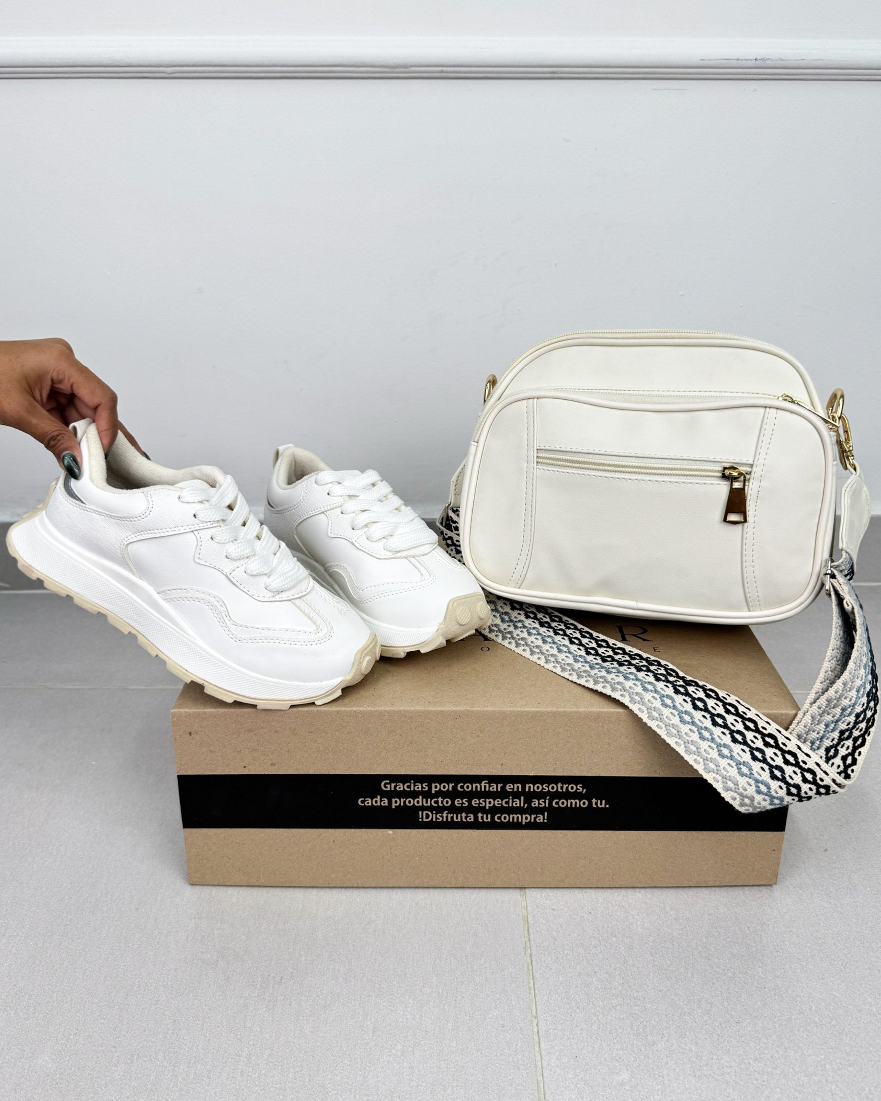 NUEVOS COMBOS TENIS + BOLSO