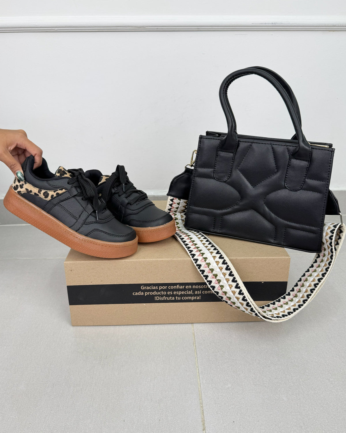 NUEVOS COMBOS TENIS + BOLSO