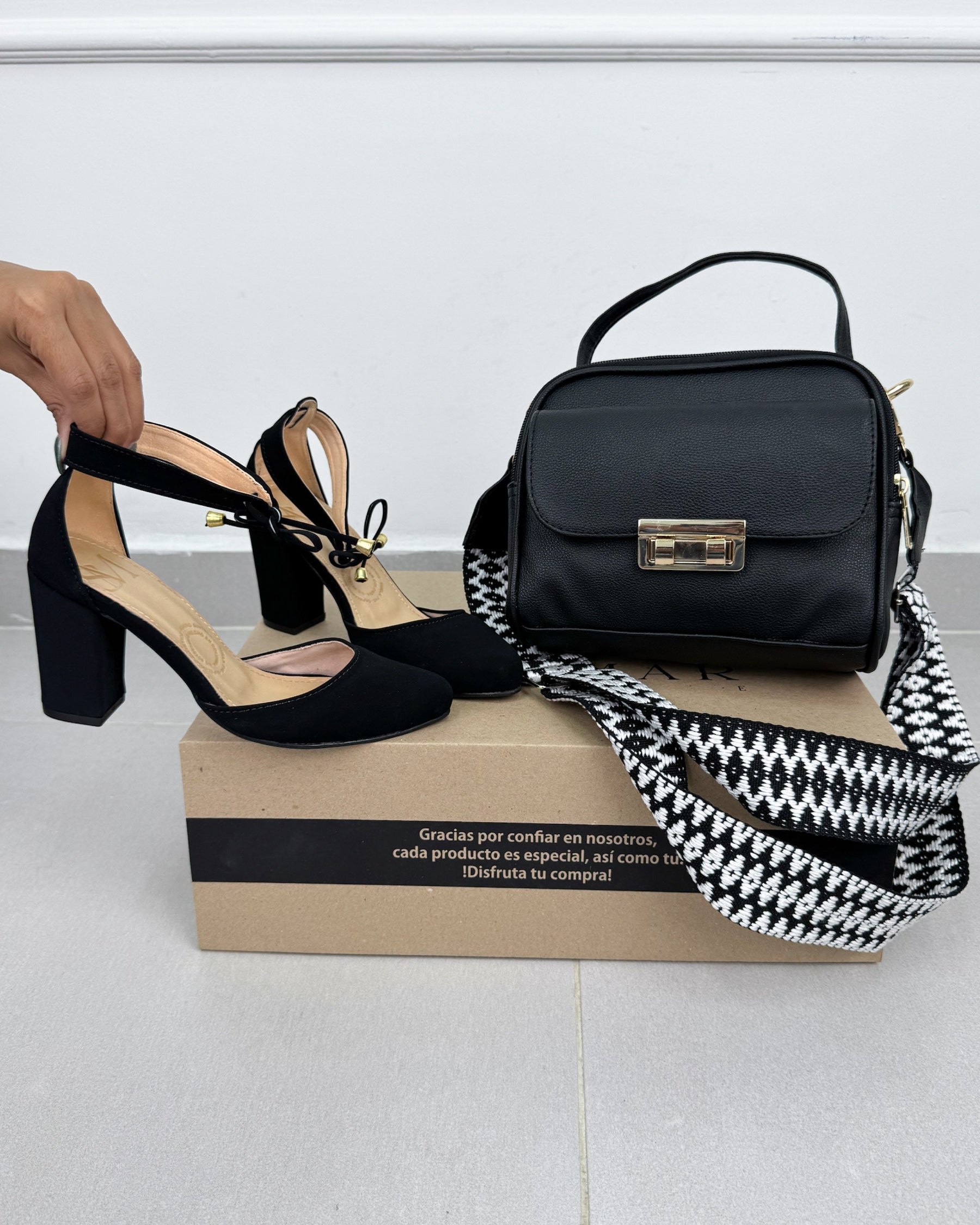 COMBOS TACONES + BOLSO