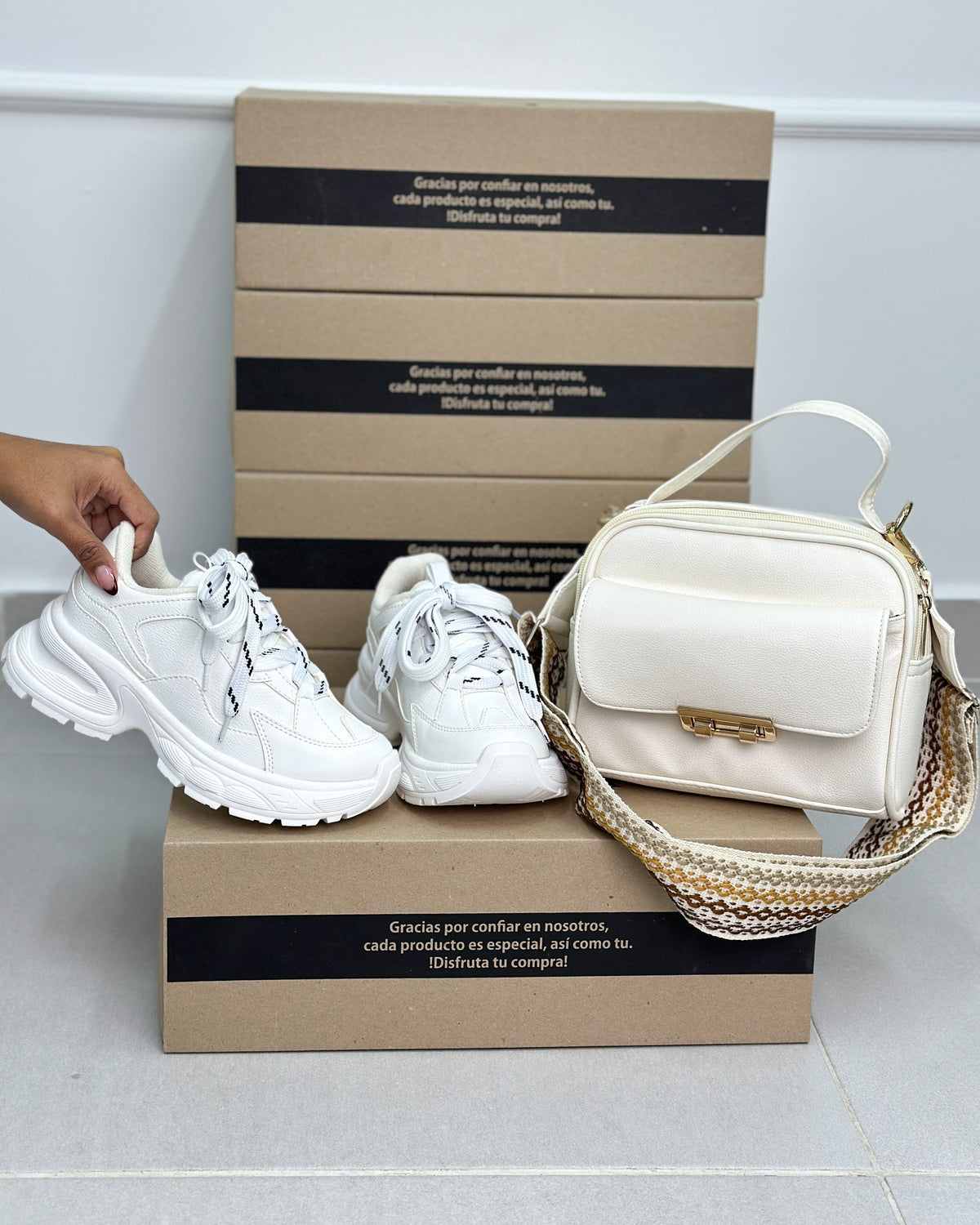 COMBO DE TENIS + BOLSOS