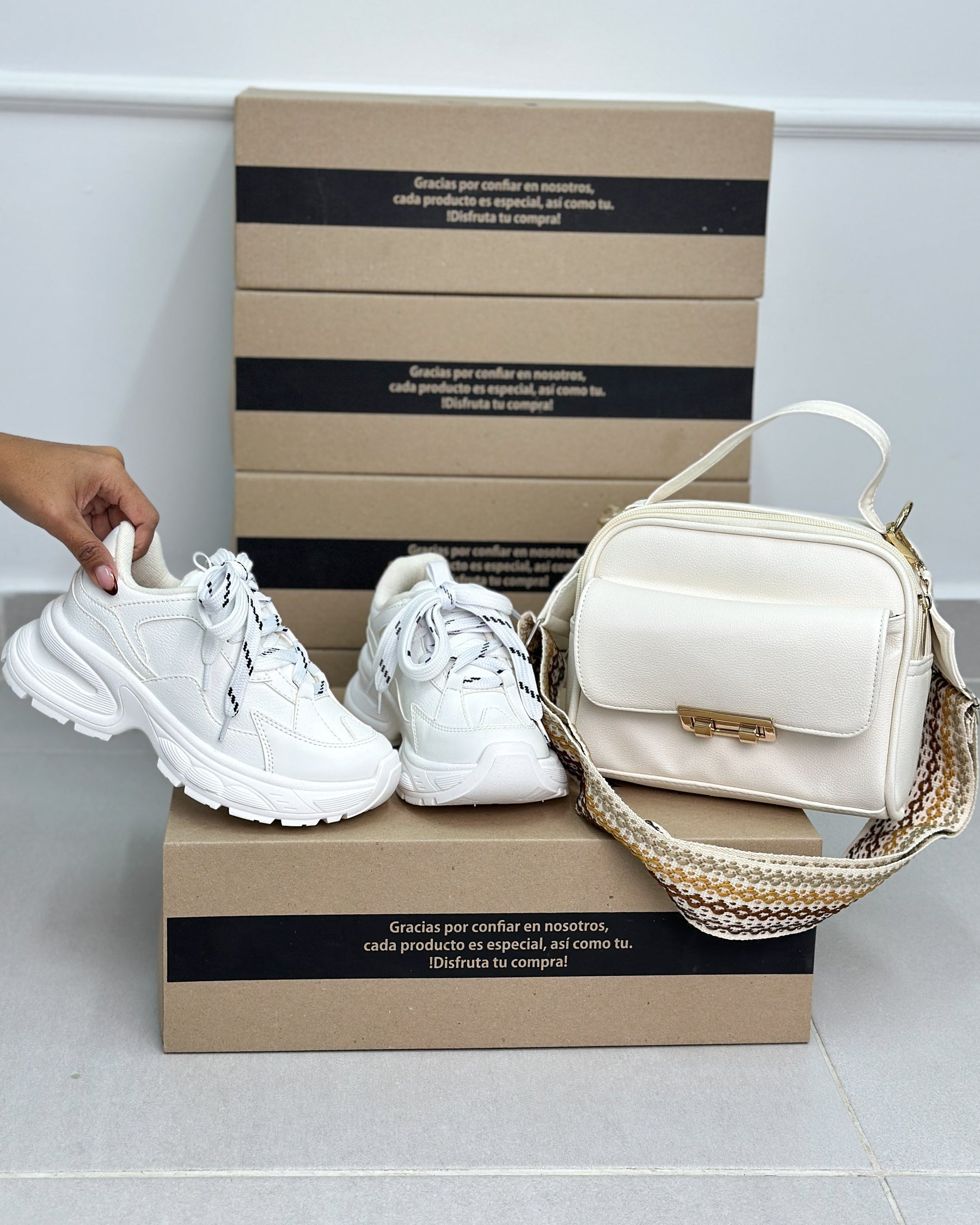 COMBO DE TENIS + BOLSOS
