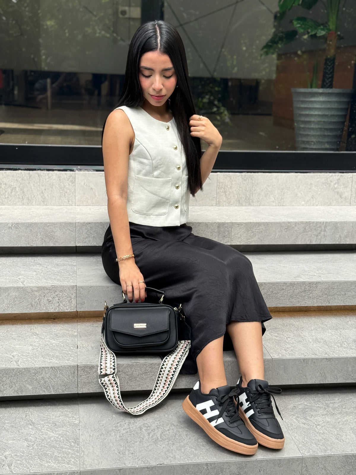 COMBO TENIS AMBAR NEGRO + BOLSO N308
