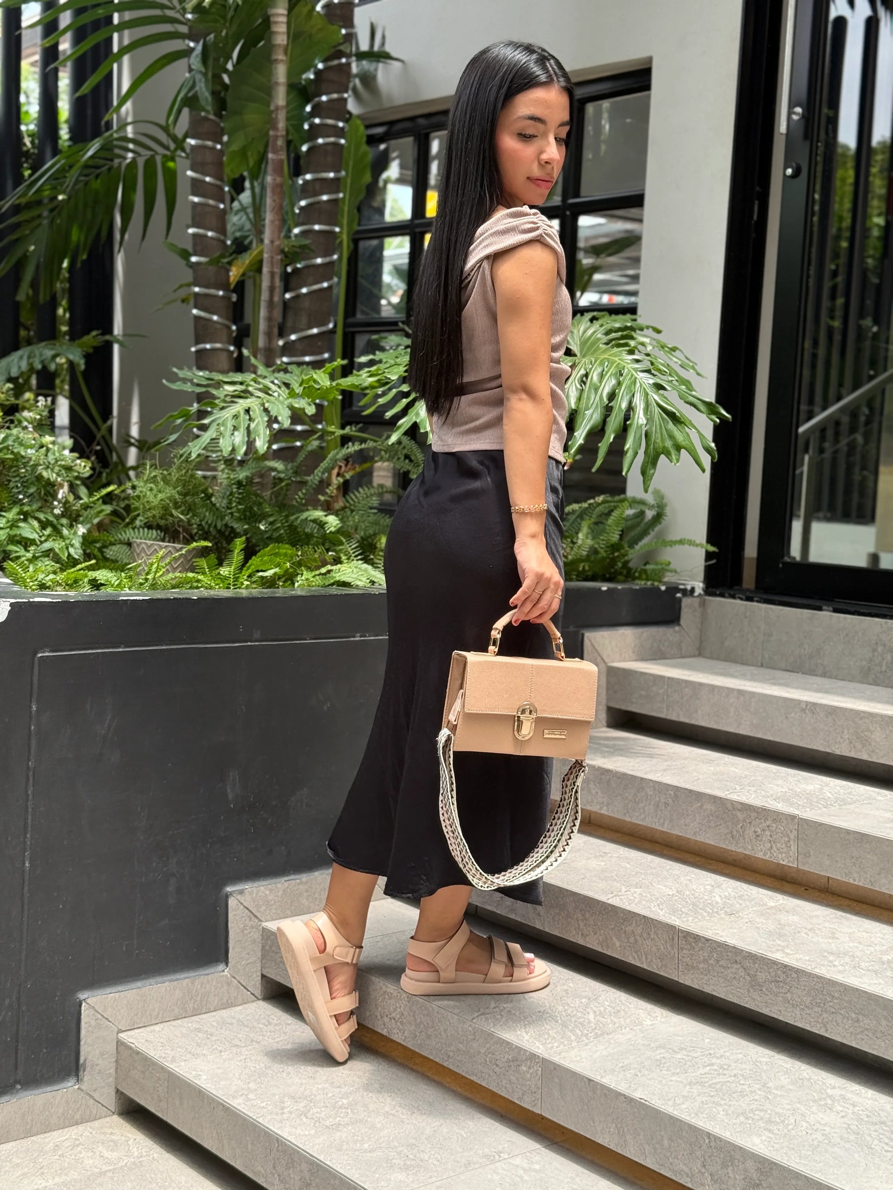 COMBO DANNA C1938 + BOLSO N409 MARFIL NEGRO