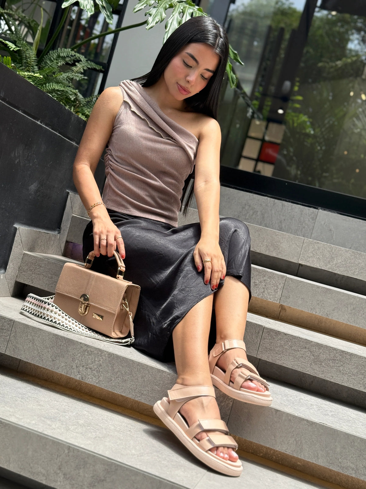 COMBO DANNA C1938 + BOLSO N409 MARFIL NEGRO