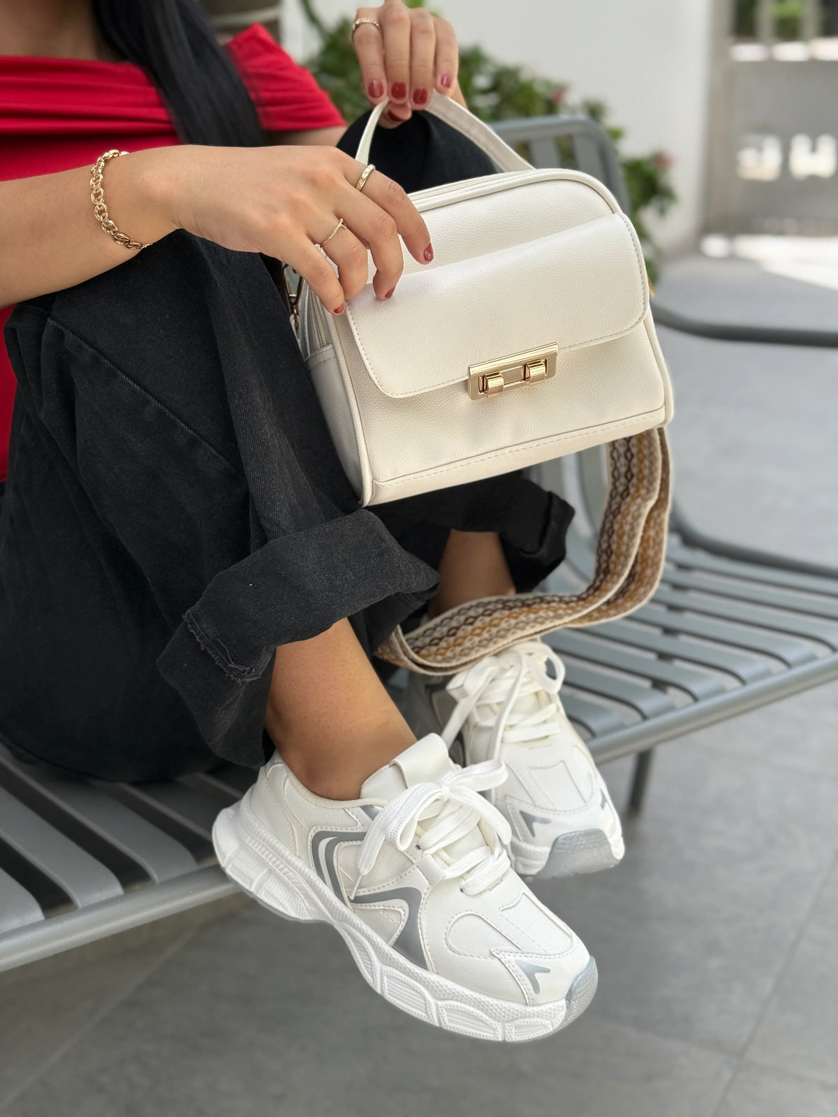 COMBO TENIS NOAH MARFIL + BOLSO N339