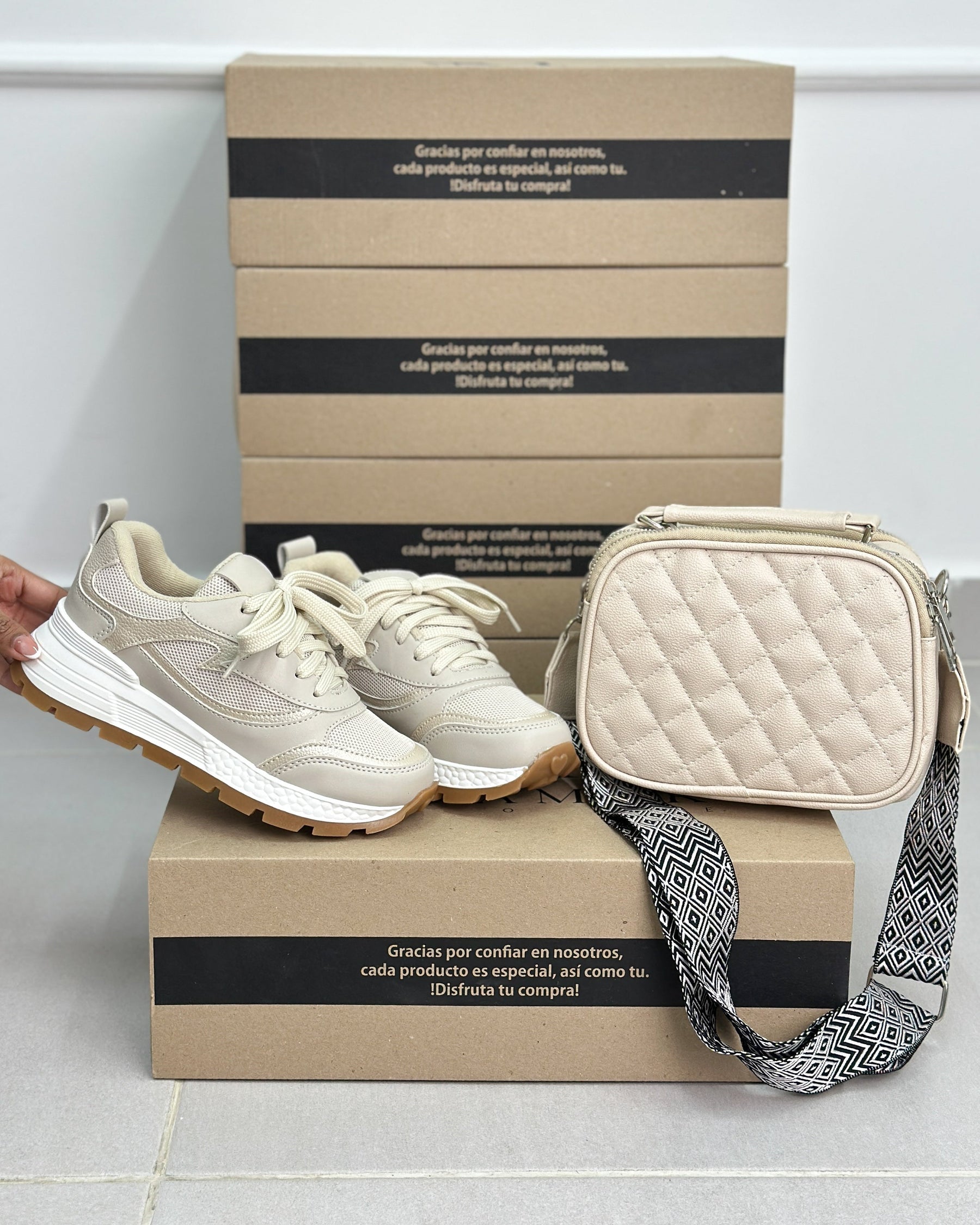 COMBO DE TENIS + BOLSO DAMA